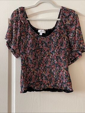 Evereve Floral Smocked Puff Sleeve Top in Multi-Color